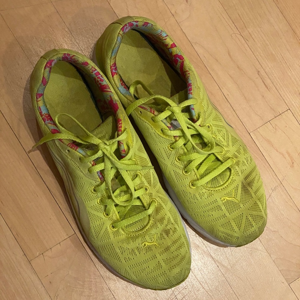 Pumas Women’s Narita Running Shoe